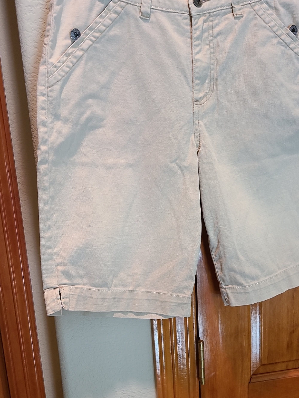 Gloria Vanderbilt Womens Khaki Shorts Size 12